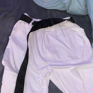 KENDALL & KYLIE cargo pants with belt